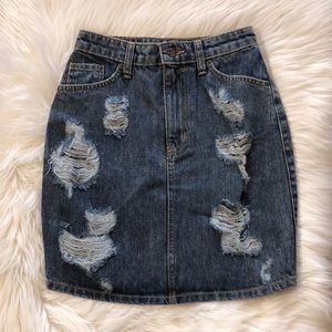 NWOT LF Carmar Distressed Blue Denim Skirt Size 25